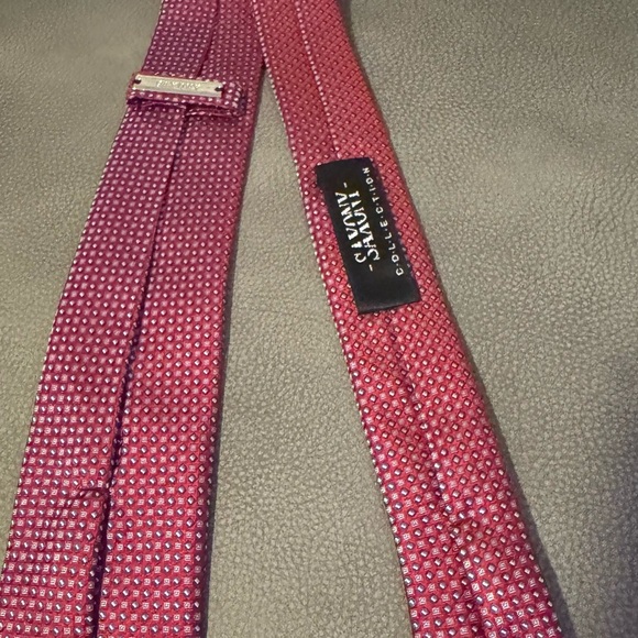 Saxony Red Geometric design Silk Tie - Picture 2 of 4